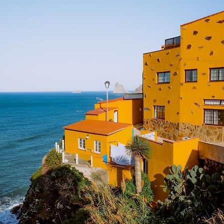 Casanaga Hotel Almaciga Bagian luar foto